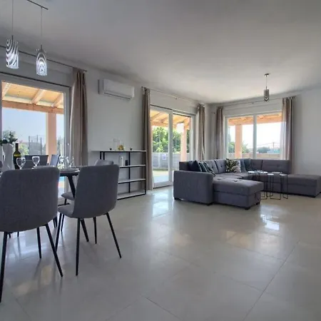 Villa Enjoy Comfortable Holiday Pula