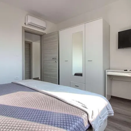 Enjoy Comfortable Holiday Villa *