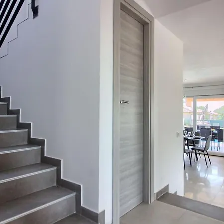 Enjoy Comfortable Holiday Pula