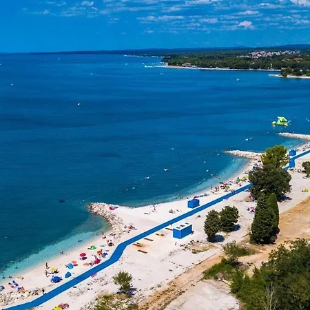 Enjoy Comfortable Holiday Villa *