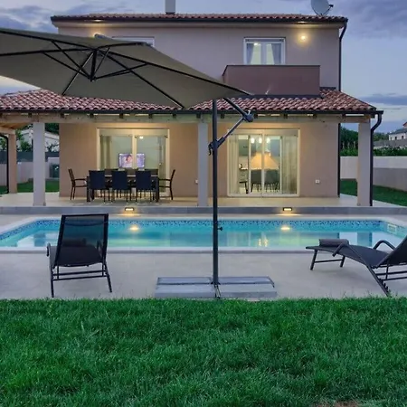 Villa Enjoy Comfortable Holiday